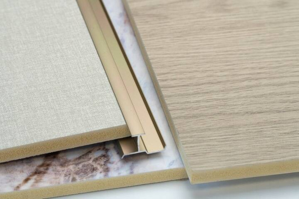 Profil aluminiowy - mocowanie paneli WPC o gr. 8 mm - DH133 - złoty brąz