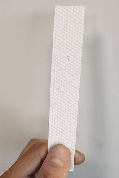 Uniwersalne zakończenie białe do listwy przypodłogowej